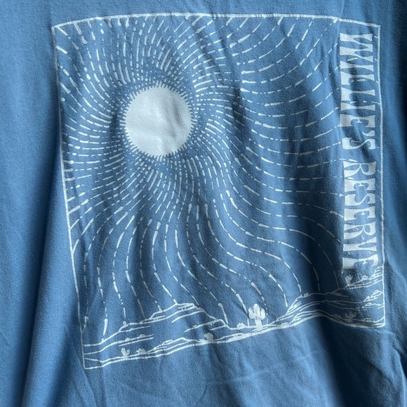 Willie Nelson Concert  Wavy Ray Blue T-Shirt - Picture 4 of 6